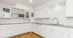 1045 NW S SOUTH SHORE Drive, Lake Waukomis, MO 64151