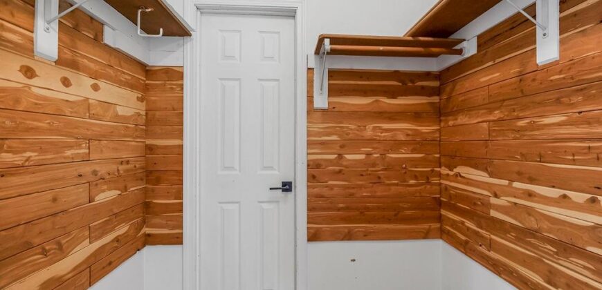 1045 NW S SOUTH SHORE Drive, Lake Waukomis, MO 64151