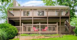 1045 NW S SOUTH SHORE Drive, Lake Waukomis, MO 64151