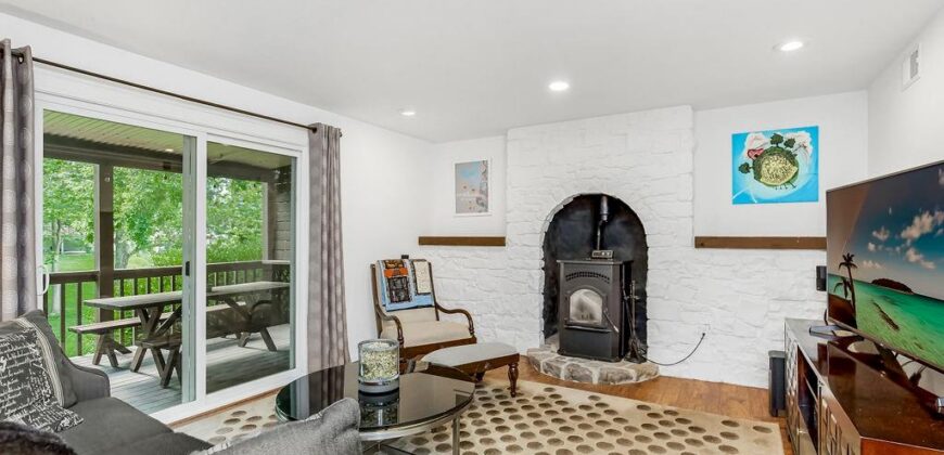 1045 NW S SOUTH SHORE Drive, Lake Waukomis, MO 64151