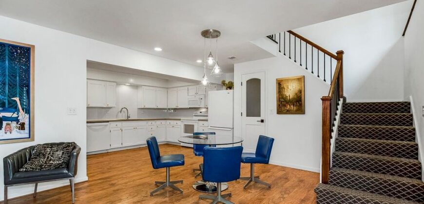 1045 NW S SOUTH SHORE Drive, Lake Waukomis, MO 64151