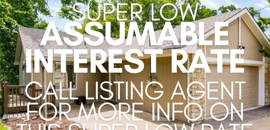 1045 NW S SOUTH SHORE Drive, Lake Waukomis, MO 64151