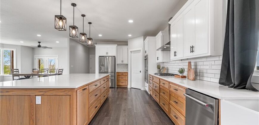 24218 NE 136th Street, Excelsior Springs, MO 64024