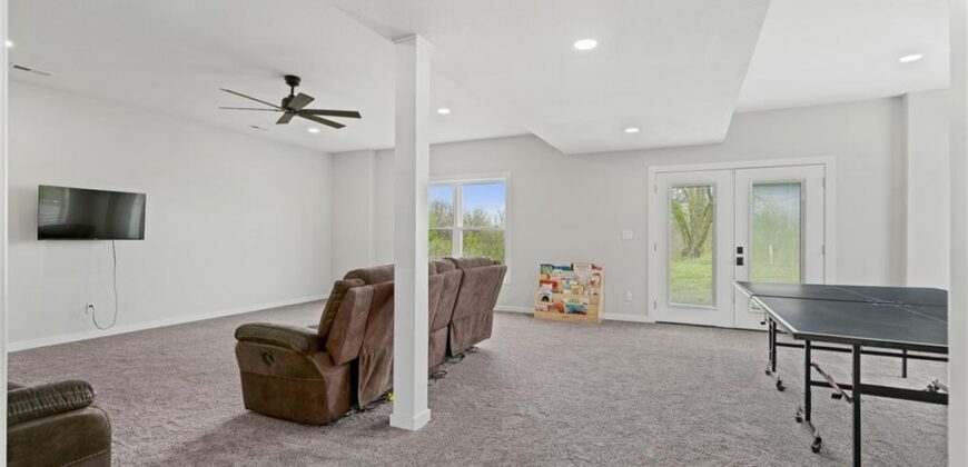 24218 NE 136th Street, Excelsior Springs, MO 64024