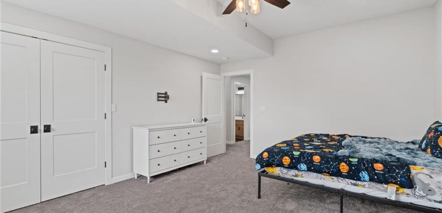 24218 NE 136th Street, Excelsior Springs, MO 64024