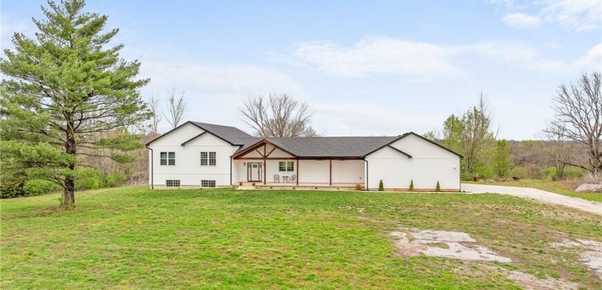 24218 NE 136th Street, Excelsior Springs, MO 64024