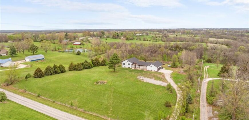 24218 NE 136th Street, Excelsior Springs, MO 64024