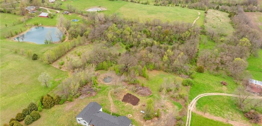 24218 NE 136th Street, Excelsior Springs, MO 64024