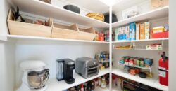 6927 Glenn Lane, Parkville, MO 64152