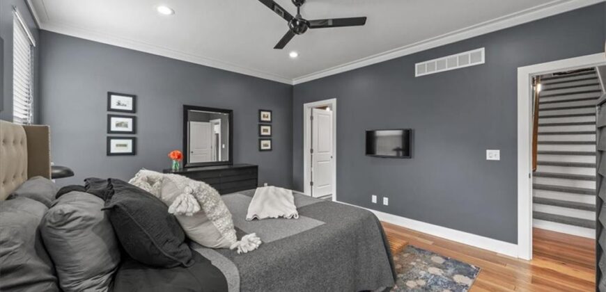 6927 Glenn Lane, Parkville, MO 64152