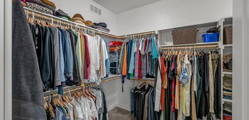 6927 Glenn Lane, Parkville, MO 64152