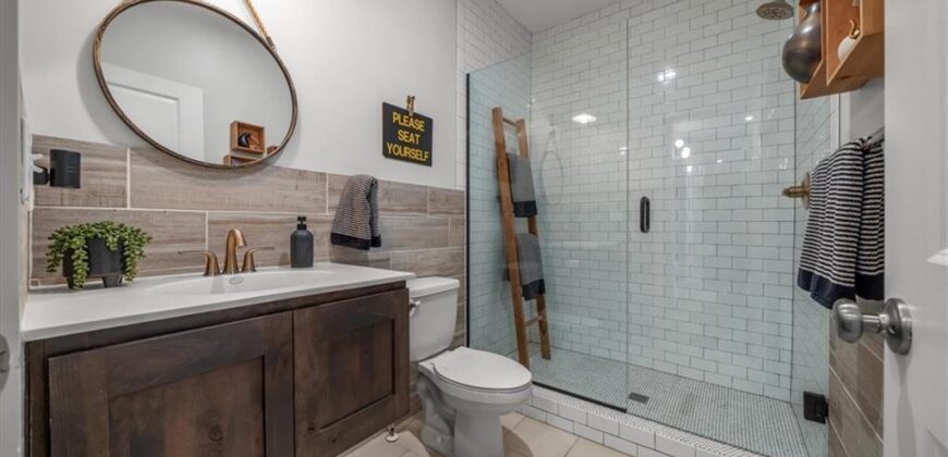 6927 Glenn Lane, Parkville, MO 64152