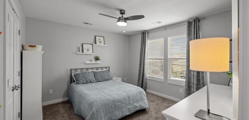 6927 Glenn Lane, Parkville, MO 64152