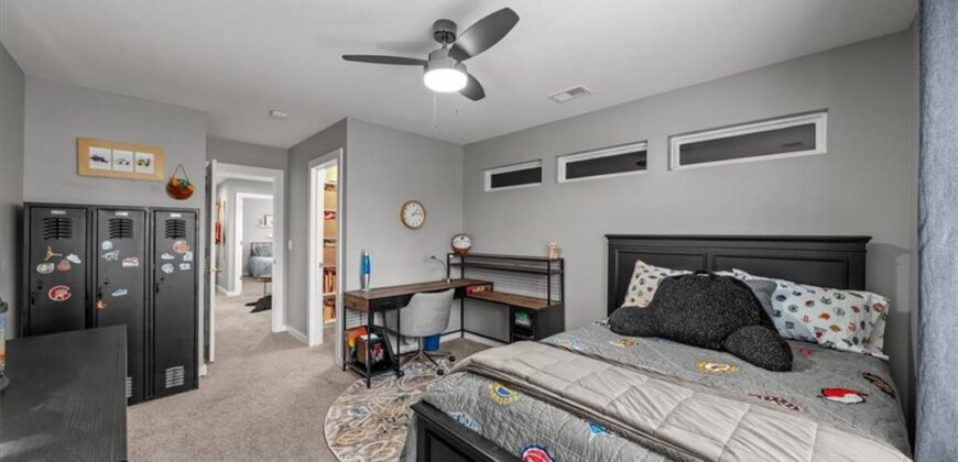 6927 Glenn Lane, Parkville, MO 64152