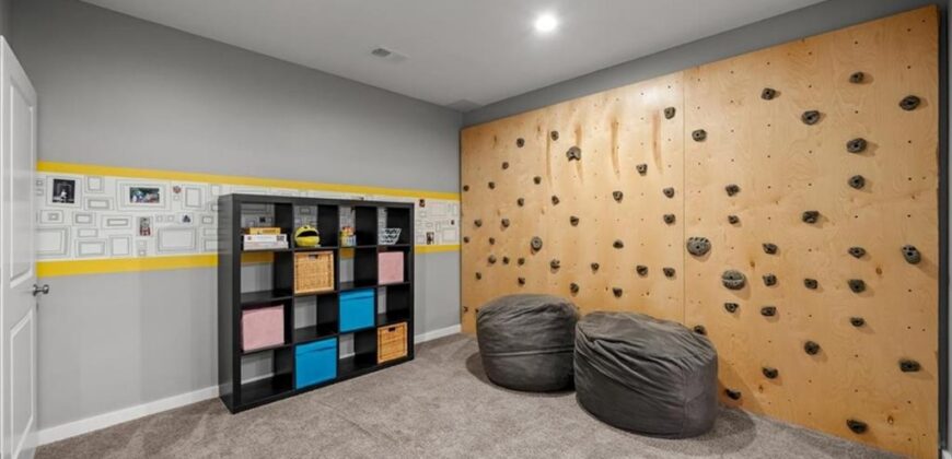 6927 Glenn Lane, Parkville, MO 64152