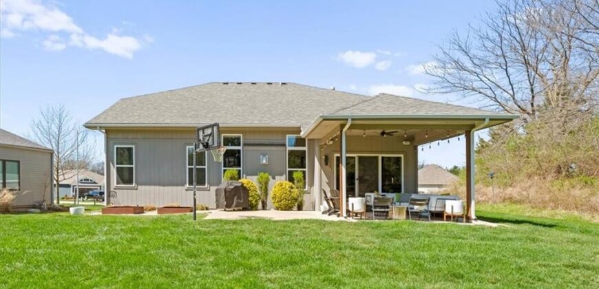 6927 Glenn Lane, Parkville, MO 64152