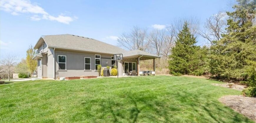 6927 Glenn Lane, Parkville, MO 64152