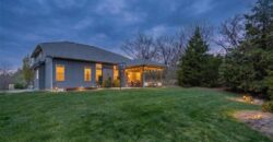 6927 Glenn Lane, Parkville, MO 64152