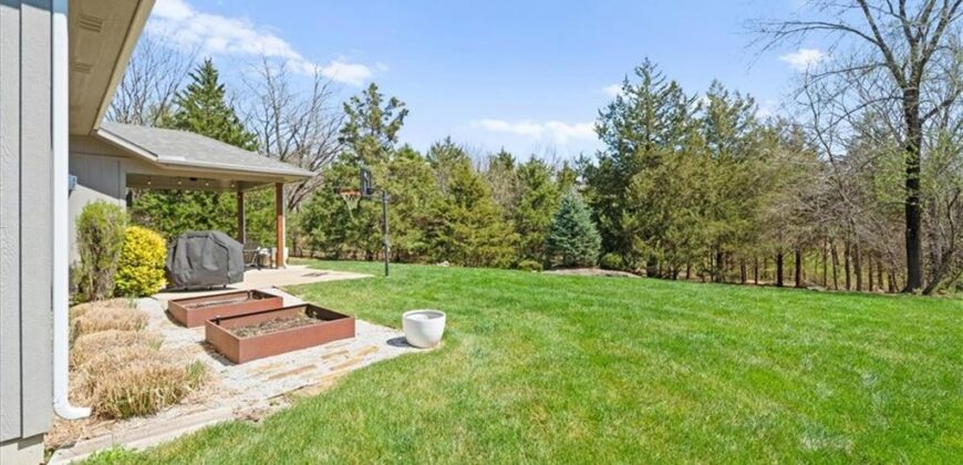 6927 Glenn Lane, Parkville, MO 64152