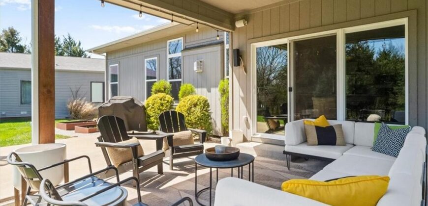 6927 Glenn Lane, Parkville, MO 64152