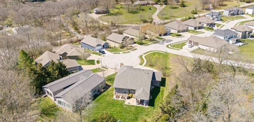 6927 Glenn Lane, Parkville, MO 64152