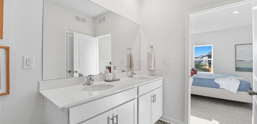 104 Lake Meadows Drive, Smithville, MO 64089