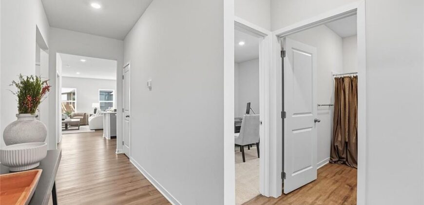 104 Lake Meadows Drive, Smithville, MO 64089