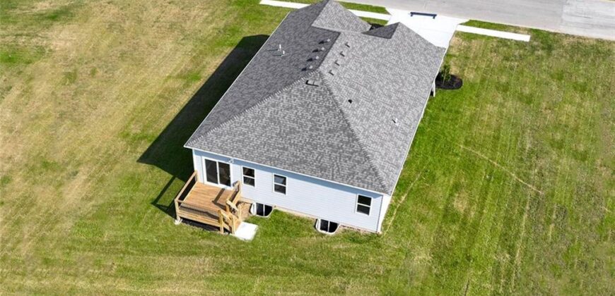 104 Lake Meadows Drive, Smithville, MO 64089