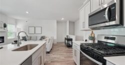 202 Lake Meadows Drive, Smithville, MO 64089