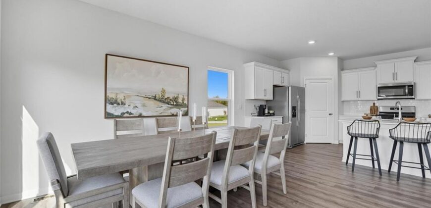 206 Lake Meadows Drive, Smithville, MO 64089