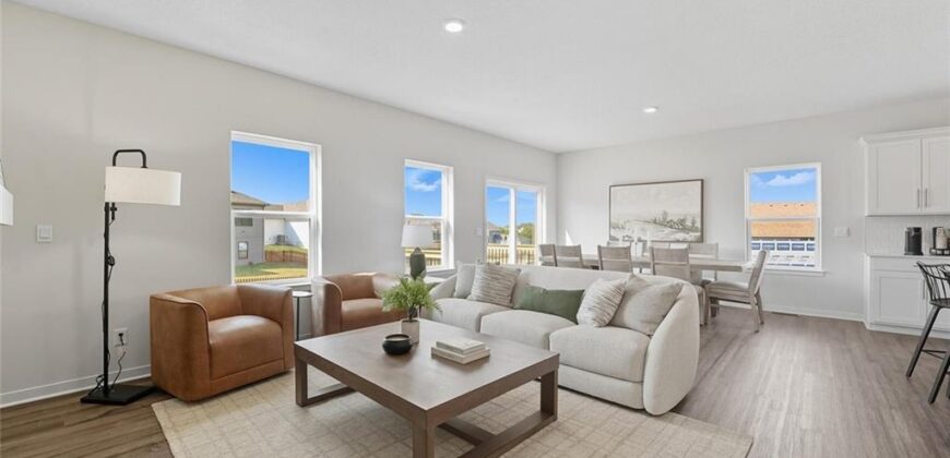 206 Lake Meadows Drive, Smithville, MO 64089