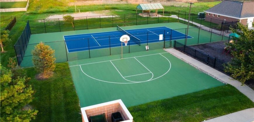 10135 N Poplar Avenue, Kansas City, MO 64156