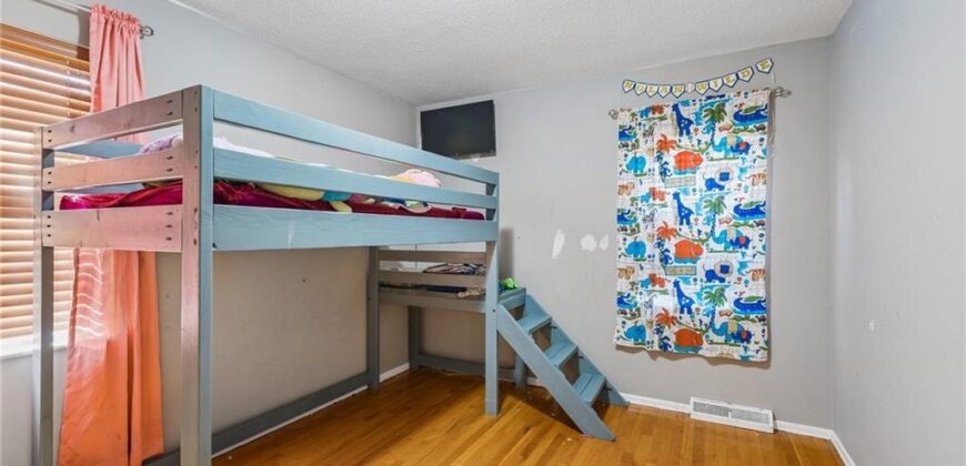 7804 NW Milrey Drive, Kansas City, MO 64152