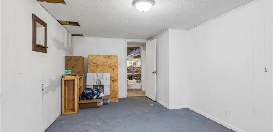 7804 NW Milrey Drive, Kansas City, MO 64152