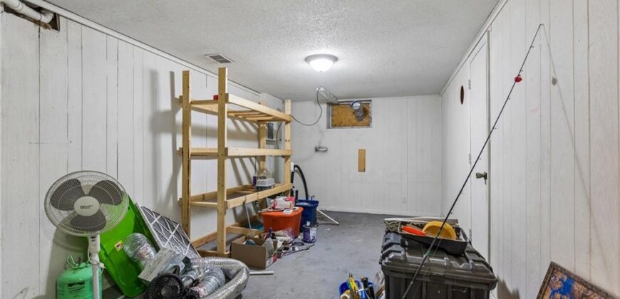 7804 NW Milrey Drive, Kansas City, MO 64152