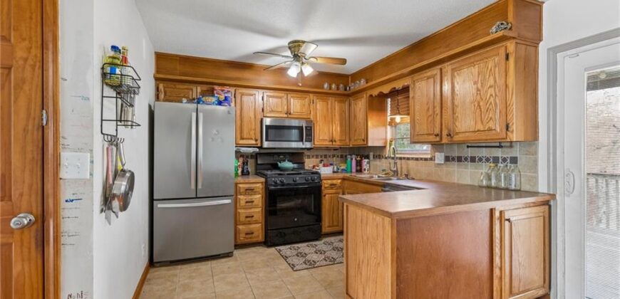 7804 NW Milrey Drive, Kansas City, MO 64152