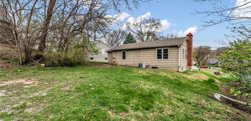 703 Hillside Avenue, Liberty, MO 64068