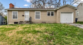 703 Hillside Avenue, Liberty, MO 64068