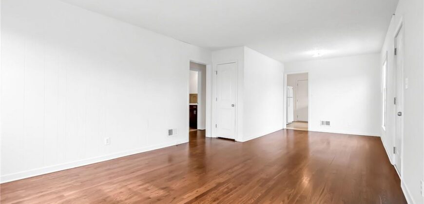 703 Hillside Avenue, Liberty, MO 64068