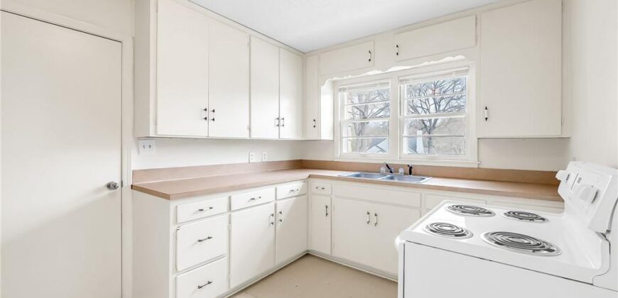 703 Hillside Avenue, Liberty, MO 64068