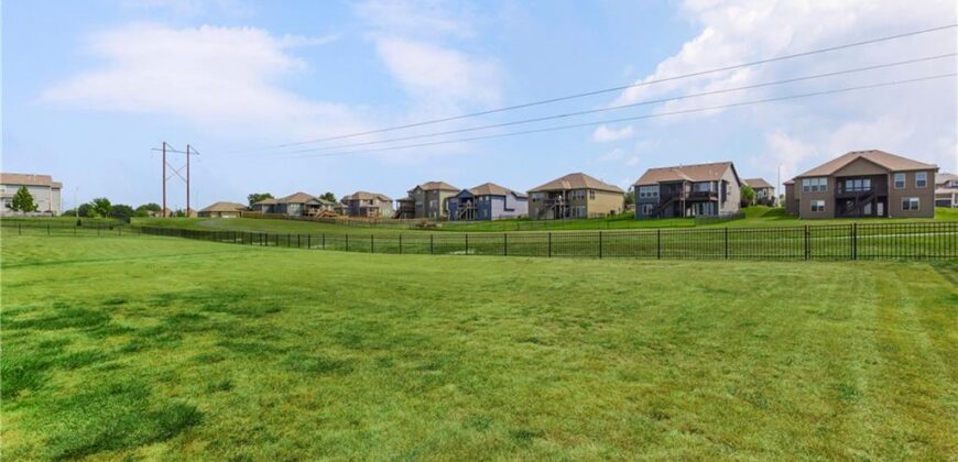 6709 NW 105th Street, Kansas City, MO 64154