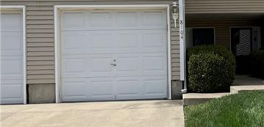 8104 N Lawn Avenue, Kansas City, MO 64119
