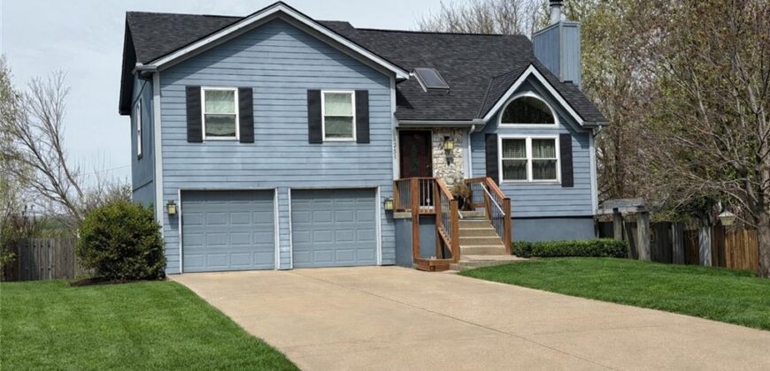 8254 NE 112th Street, Kansas City, MO 64157