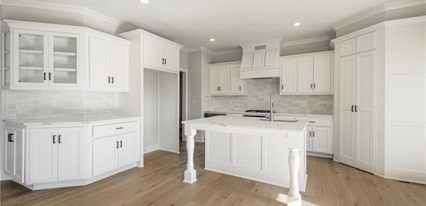 8964 NE 99th Terrace, Kansas City, MO 64157