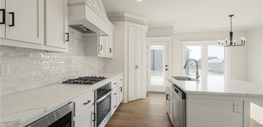 8964 NE 99th Terrace, Kansas City, MO 64157