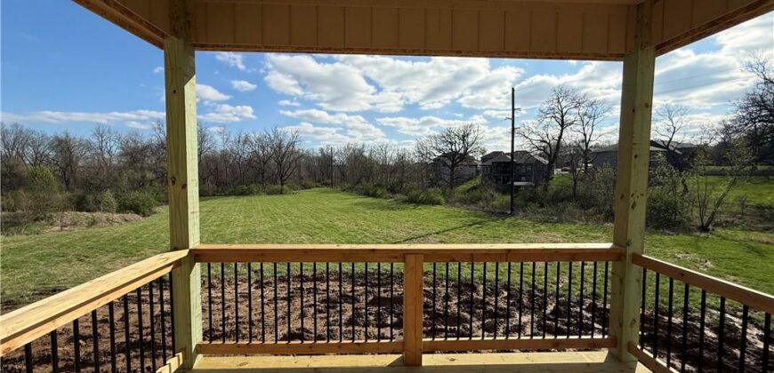 1070 Fir Lane, Liberty, MO 64068