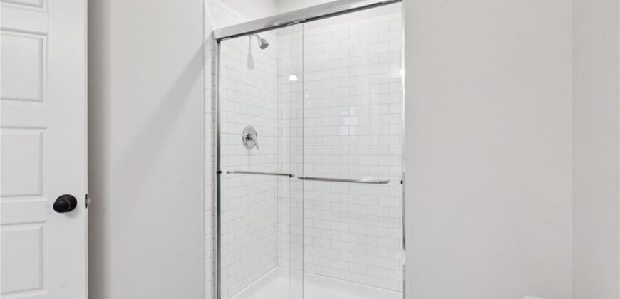 1039 Fir Lane, Liberty, MO 64068