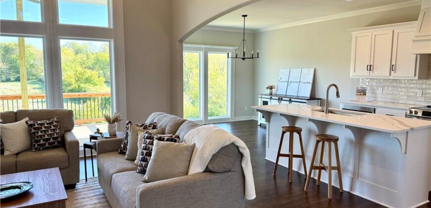 1039 Fir Lane, Liberty, MO 64068