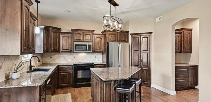 1816 NW 93rd Terrace, Kansas City, MO 64155