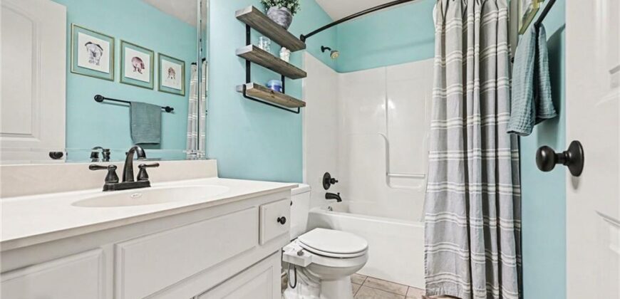 1816 NW 93rd Terrace, Kansas City, MO 64155